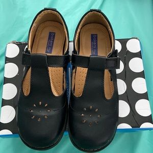 School Shoes Size: 8